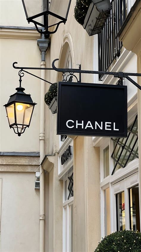 how much is chanel employee discount|Chanel hiring.